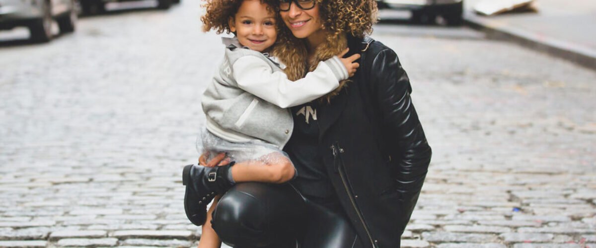 mother-pose-with-daughter